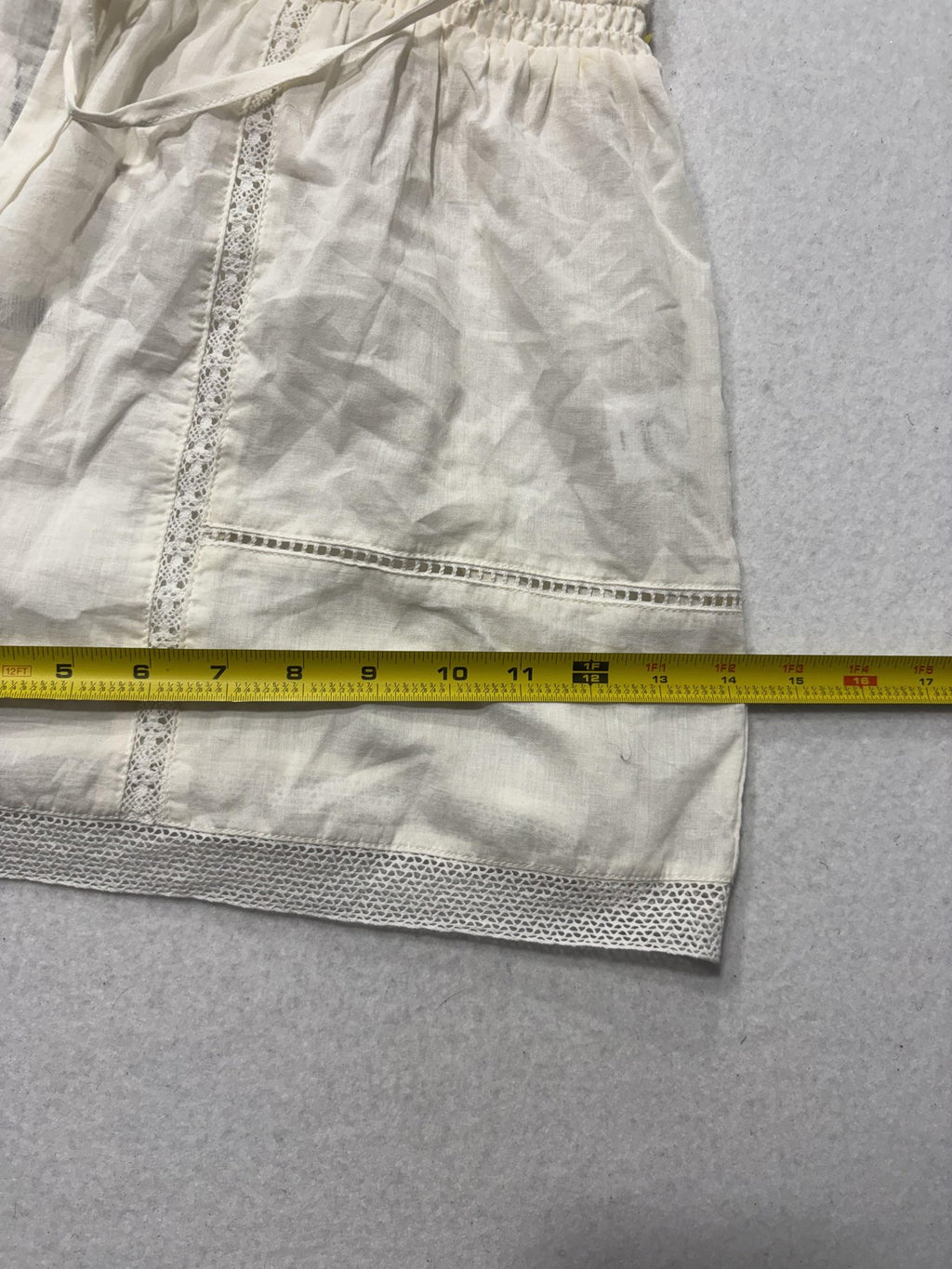 A Loves A Shorts Womens Large White Gauze Skimmer Tassel Drawstring Lace Trim