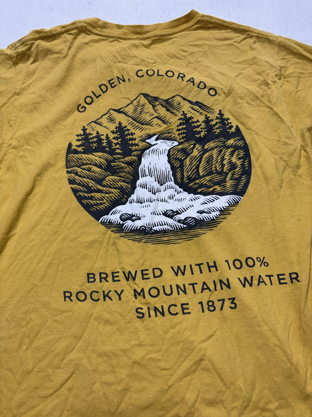 Tee Luv Shirt Mens Medium Yellow Coors Banquet Beer Golden Colorado Graphic Tee