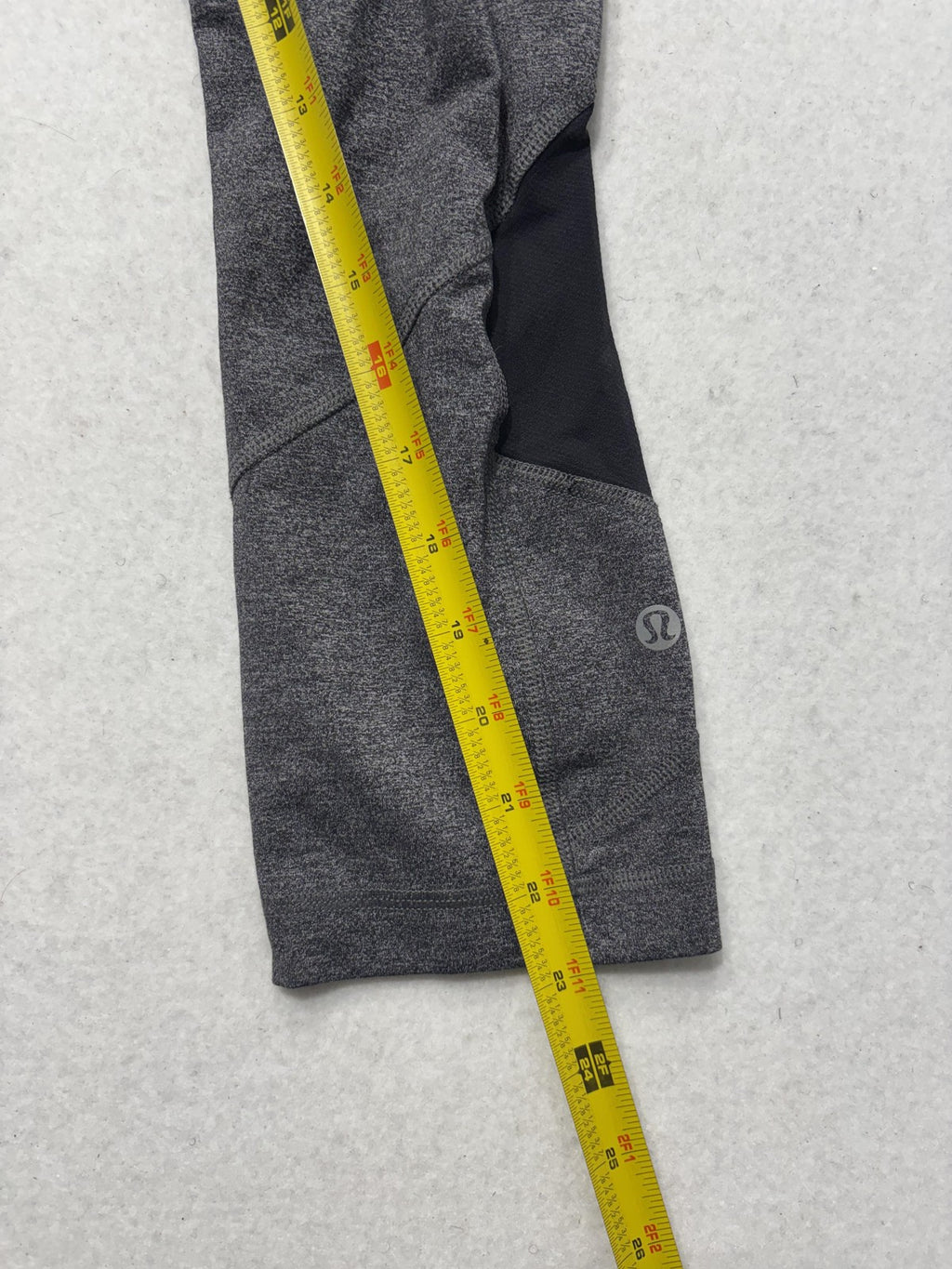 Lululemon Leggings Womens 4 Gray Colorblock Cropped Zip Pocket Running Athletic
