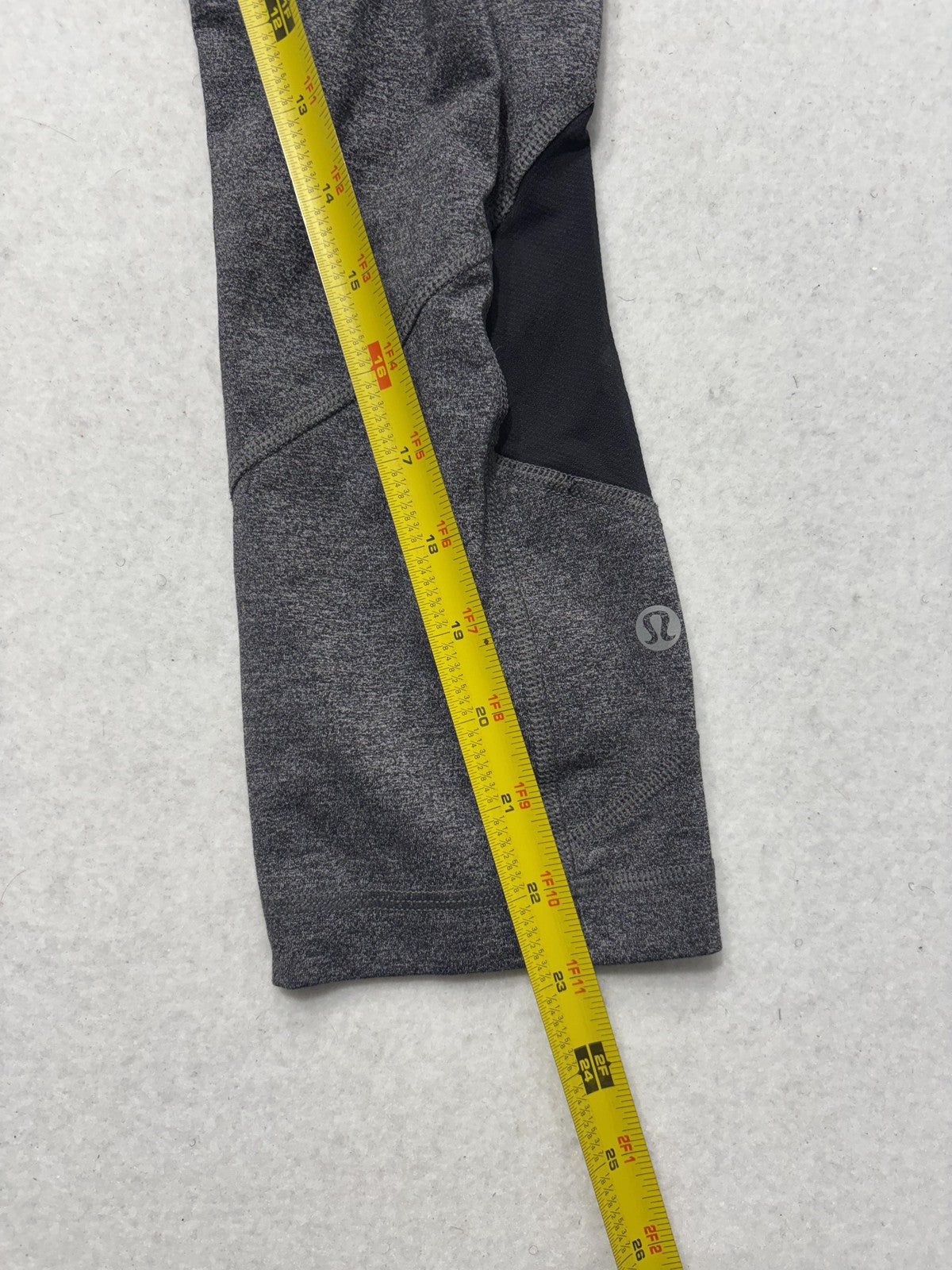 Lululemon Leggings Womens 4 Gray Colorblock Cropped Zip Pocket Running Athletic