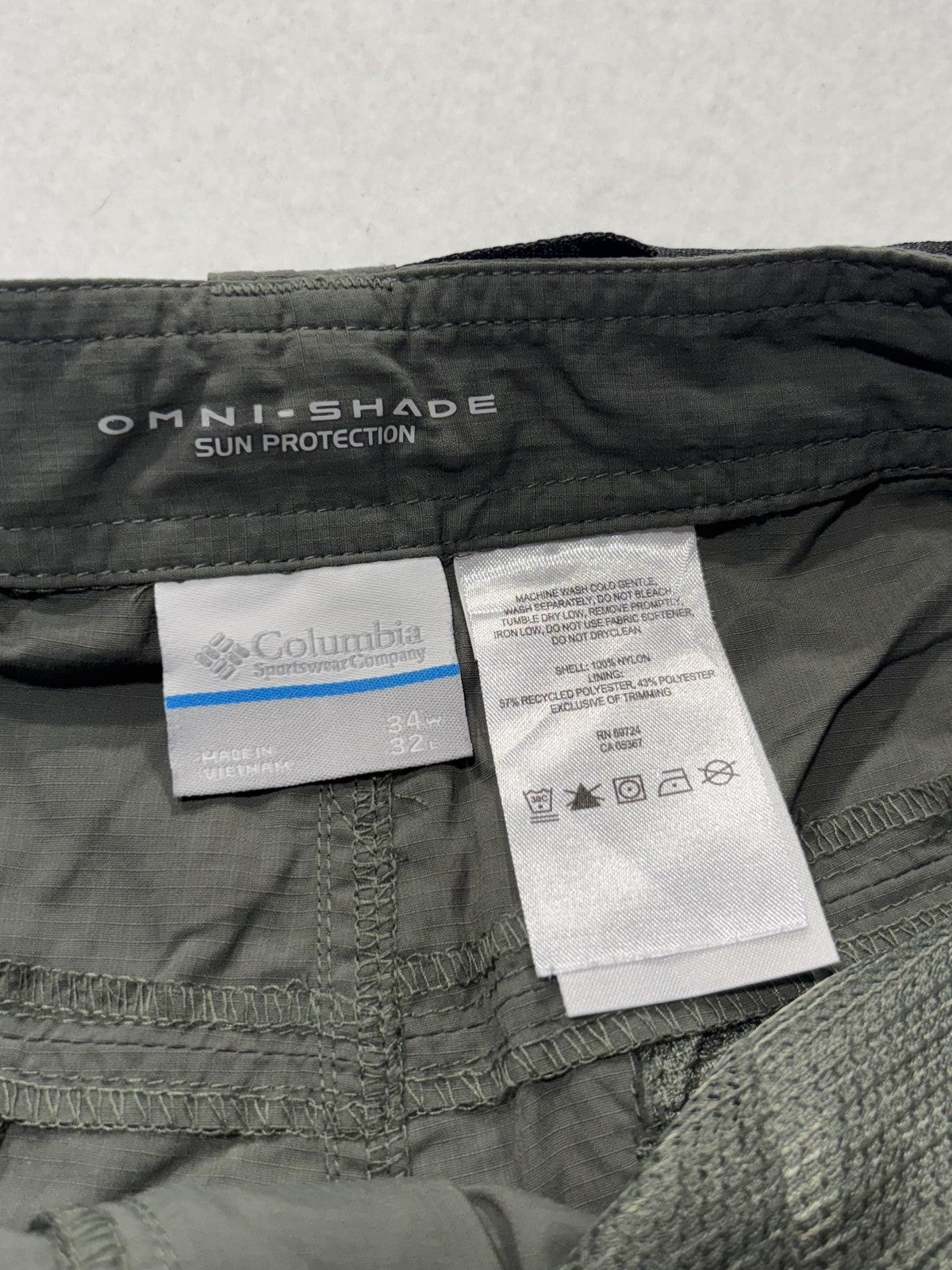 Columbia Omni-Shade Shorts Mens 34 Green Belted Cargo Hiking Quick Dry Outdoor