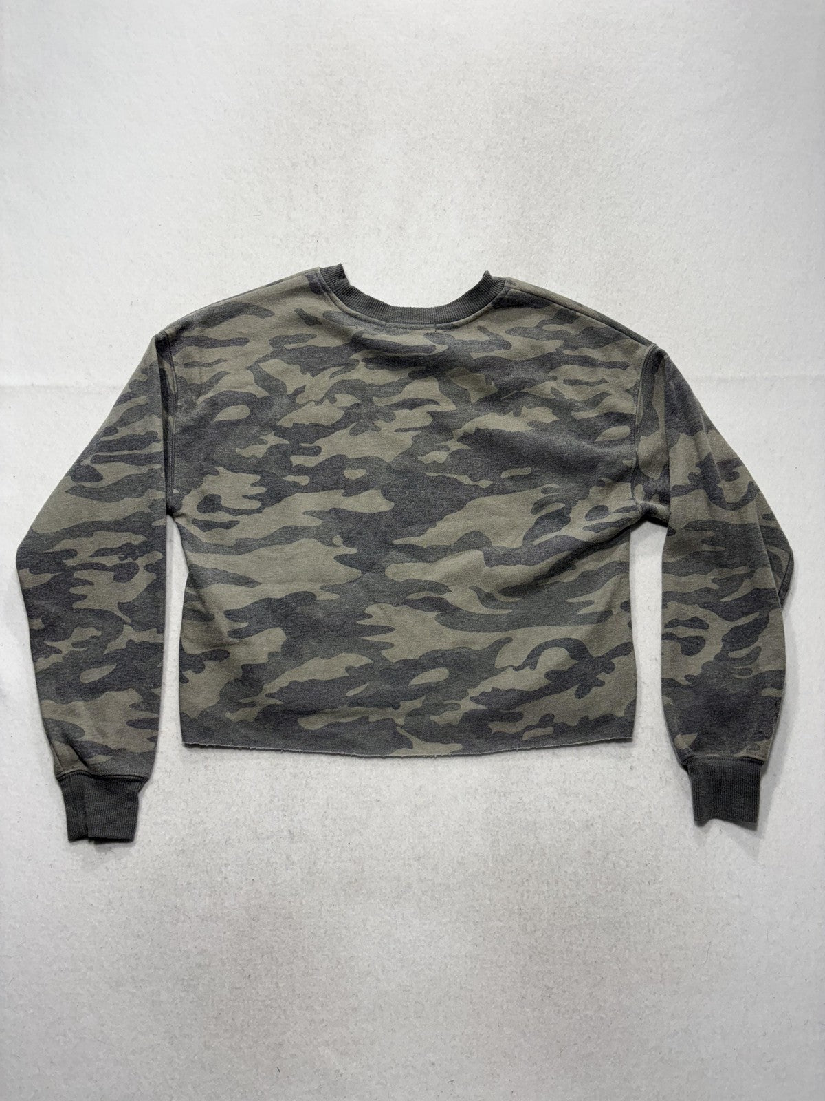 Forever 21 Sweatshirt Womens S Green Camo Crew Neck Terry Cropped Pullover