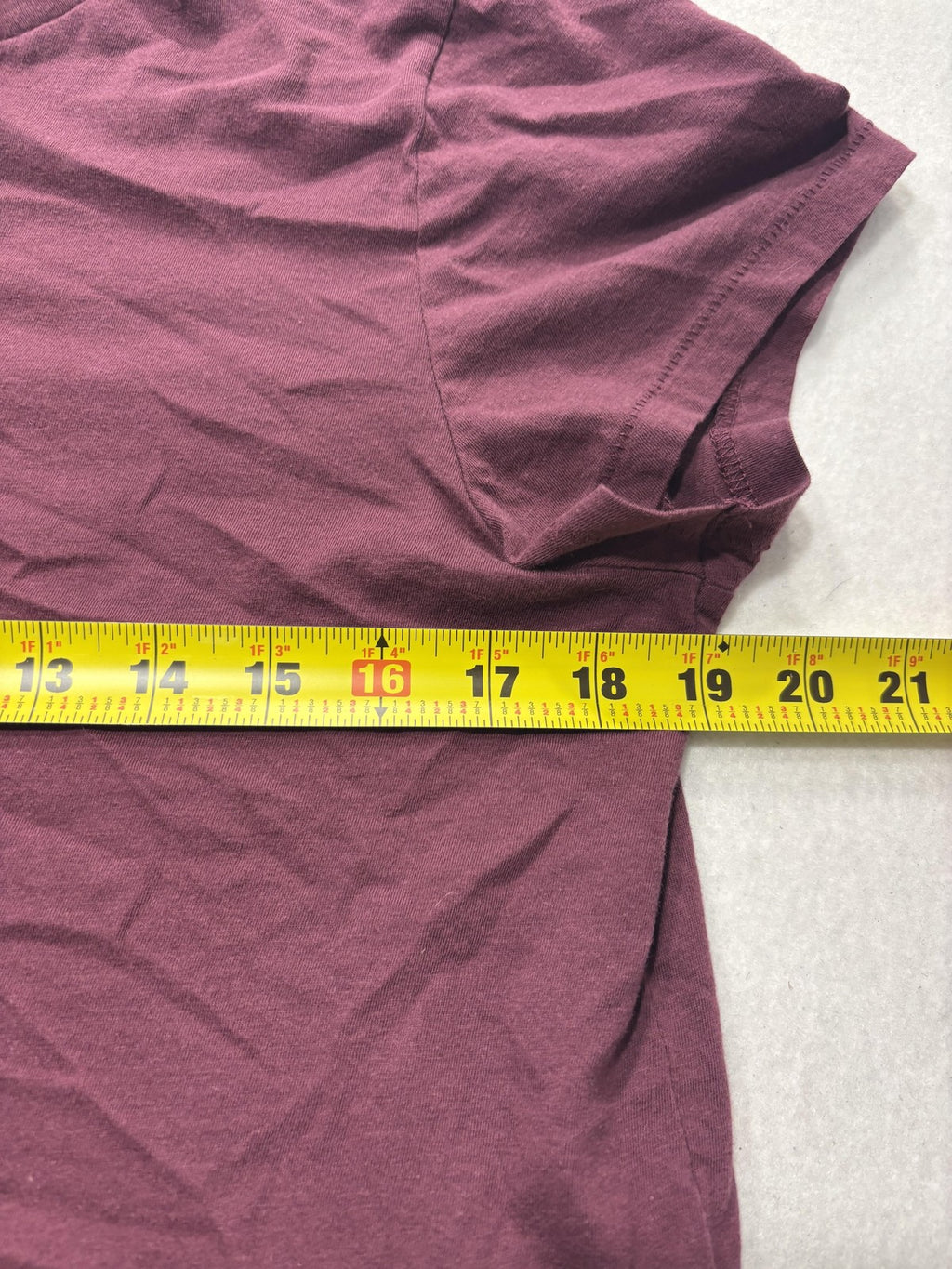 Universal Thread Shirt Womens Medium Purple Crew Neck Short Sleeve Cropped Tee