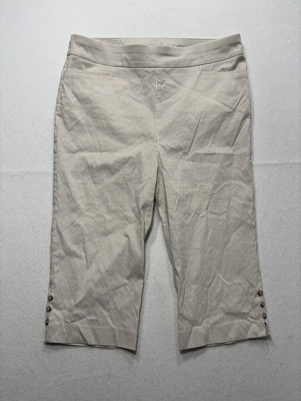 Chico's Capri Pants Womens 2.5 Beige Stripe Pull On Stretch Button Hem Twill
