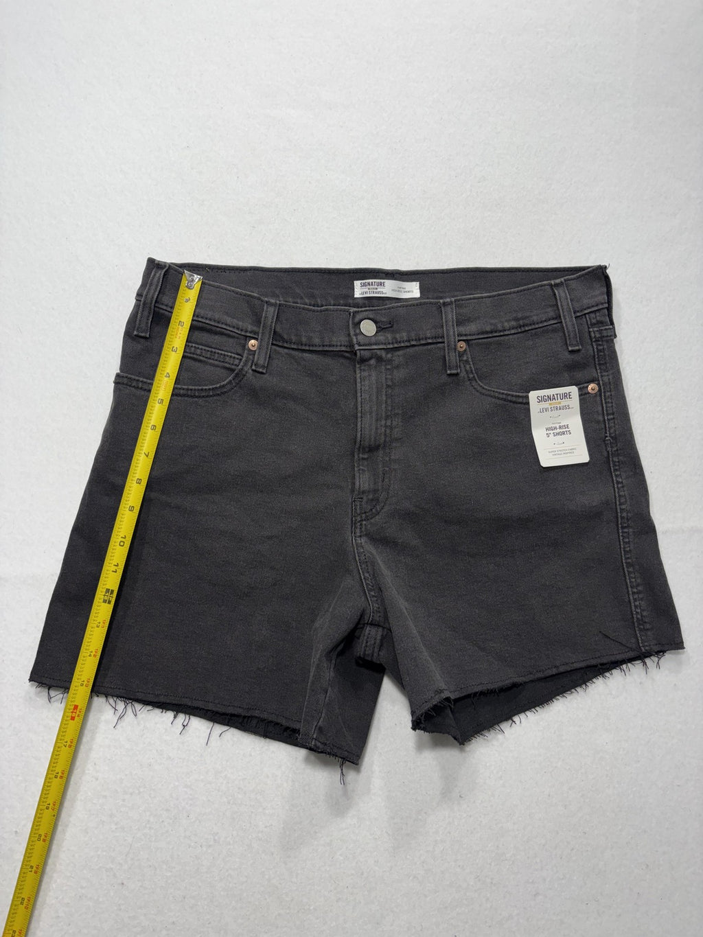 Signature By Levi Strauss & Co Shorts Womens 12 Gray High Rise 5" Cut Off Denim