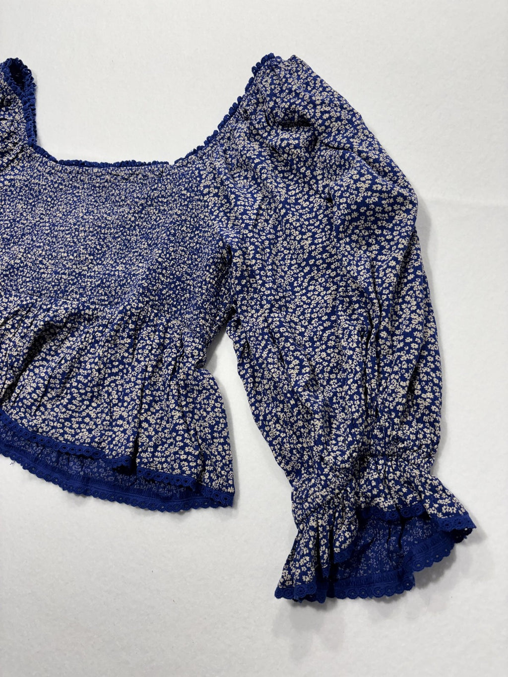 Free People Blouse Womens Large Blue Floral Off Shoulder Smocked Crop Top Boho
