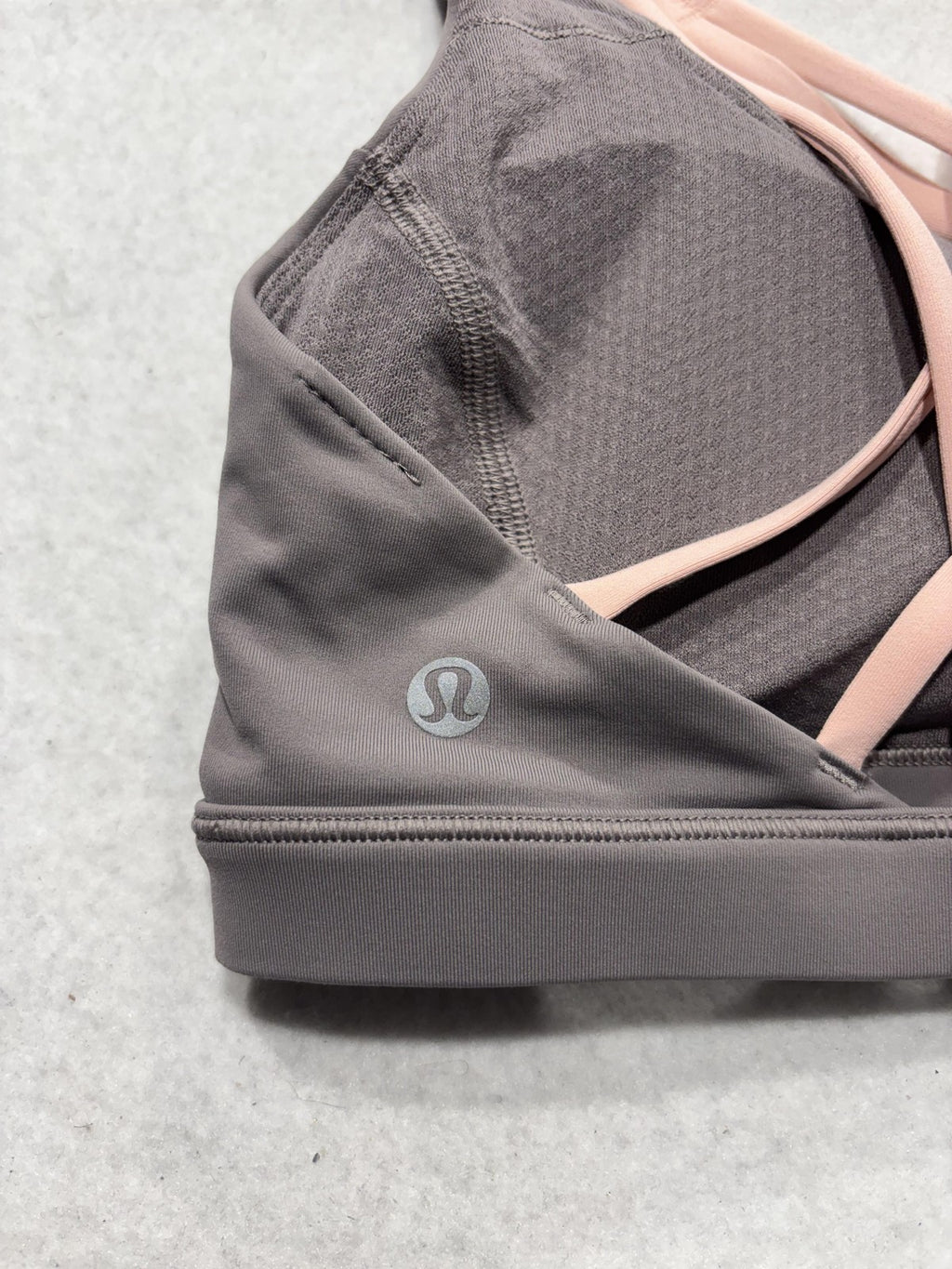 Lululemon Sports Bra Womens 4 Gray Pink Strappy Crossback Medium Support Yoga