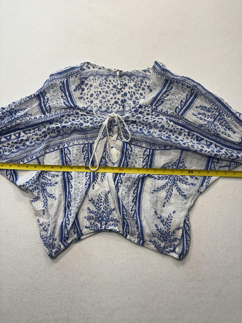 Free People Blouse Womens Medium Blue Long Sleeve Floral Tassel Crop Top Boho