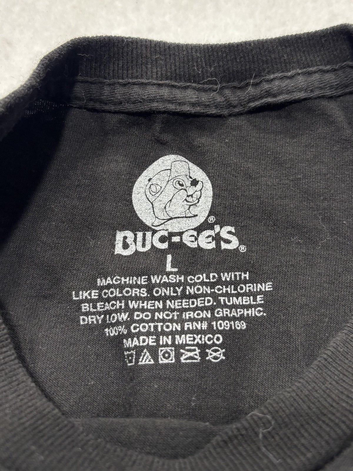 Buc-ee's Shirt Mens Large Black Out Of This World Space Graphic Long Sleeve Tee