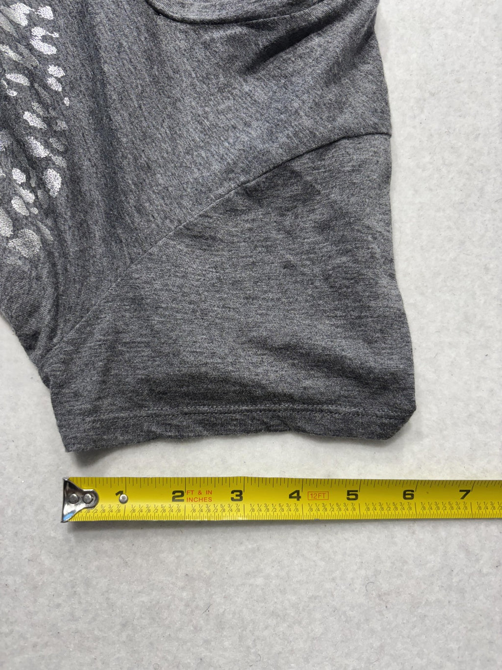 MICHAEL Michael Kors Shirt Womens Medium Gray Leopard MK Logo Short Sleeve Tee