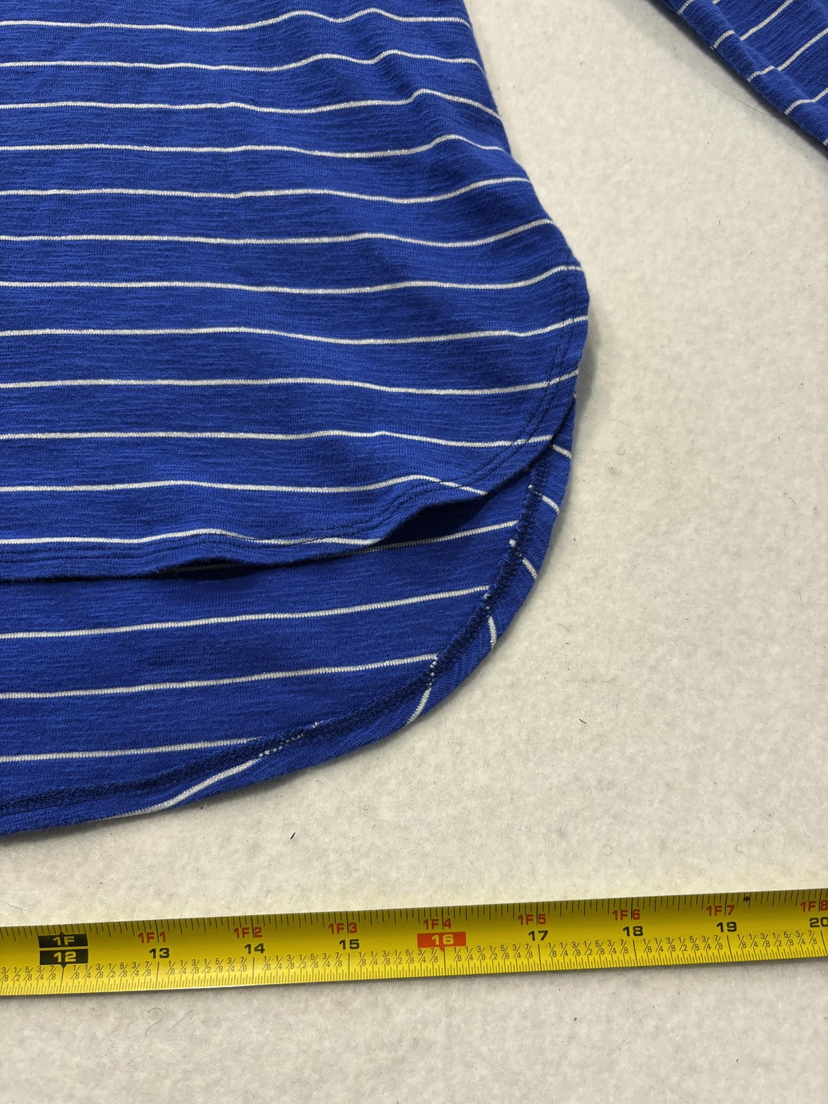 Tommy Bahama Shirt Womens Medium Blue Stripe Crew Neck 3/4 Sleeve Tunic Top