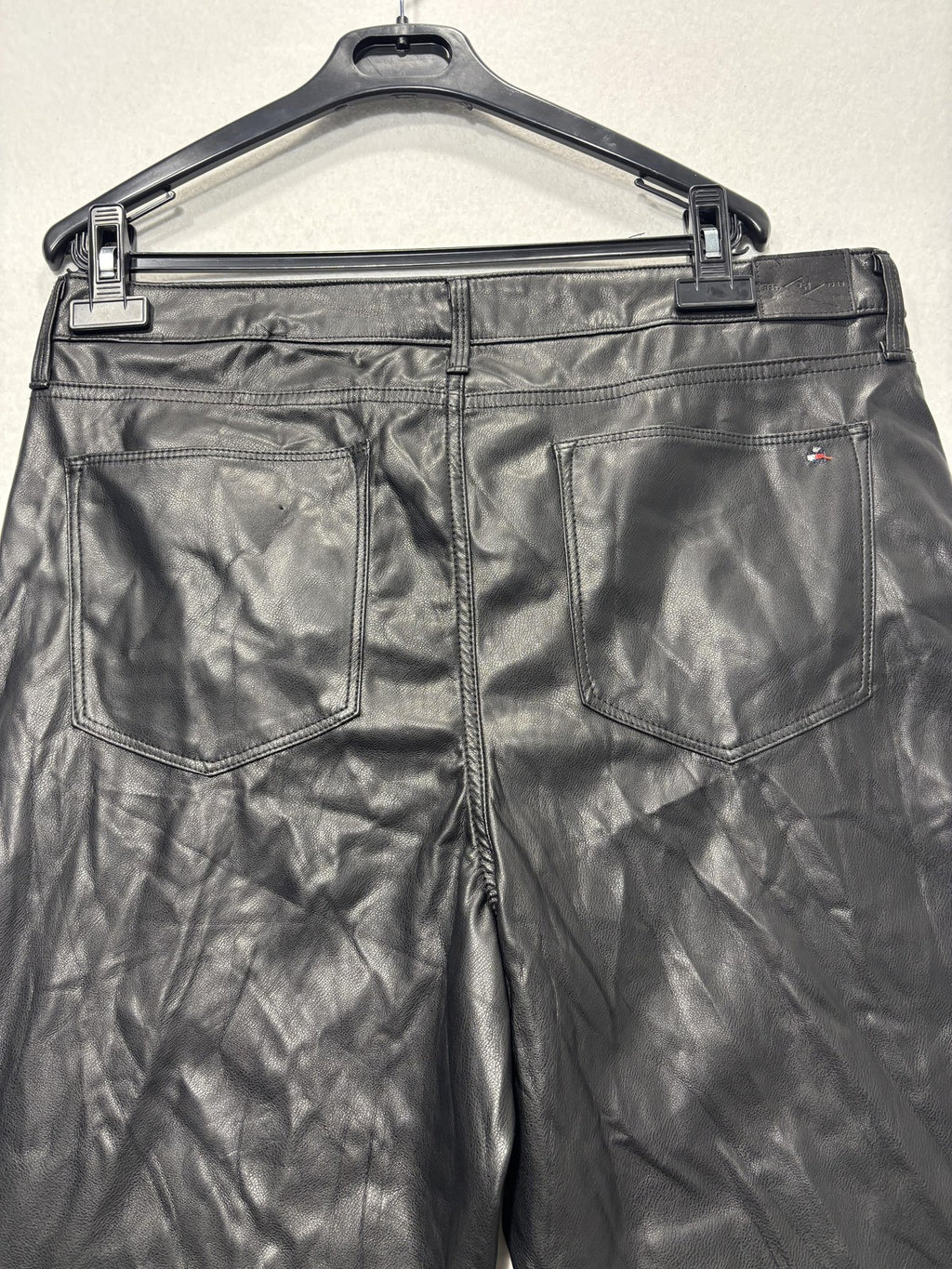 Tommy Hilfiger Dress Pants Womens 16 Black Faux Leather Straight Ponte Stretch