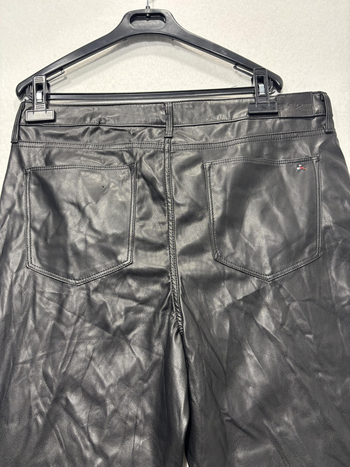 Tommy Hilfiger Dress Pants Womens 16 Black Faux Leather Straight Ponte Stretch