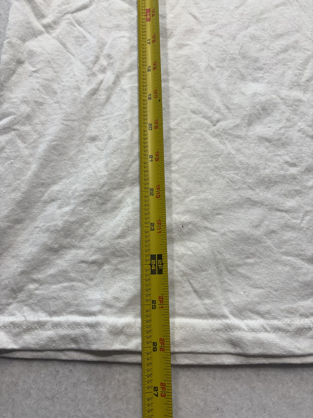 Never II Land Shirt Mens Medium White Falling Gravity Graphic Long Sleeve