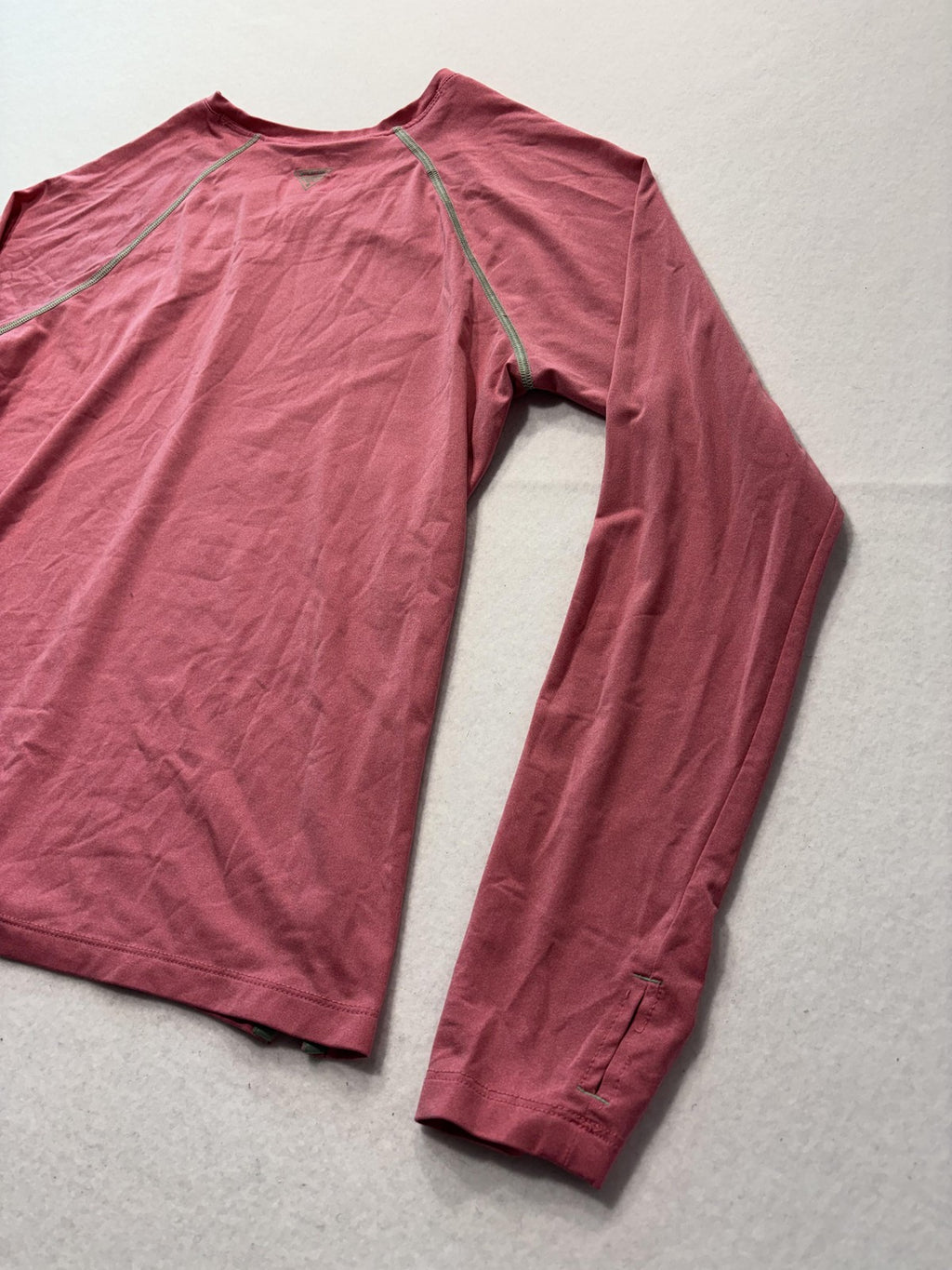 Columbia PFG Omni-Shade Shirt Womens M Pink Crew Neck Long Sleeve Sun Protection