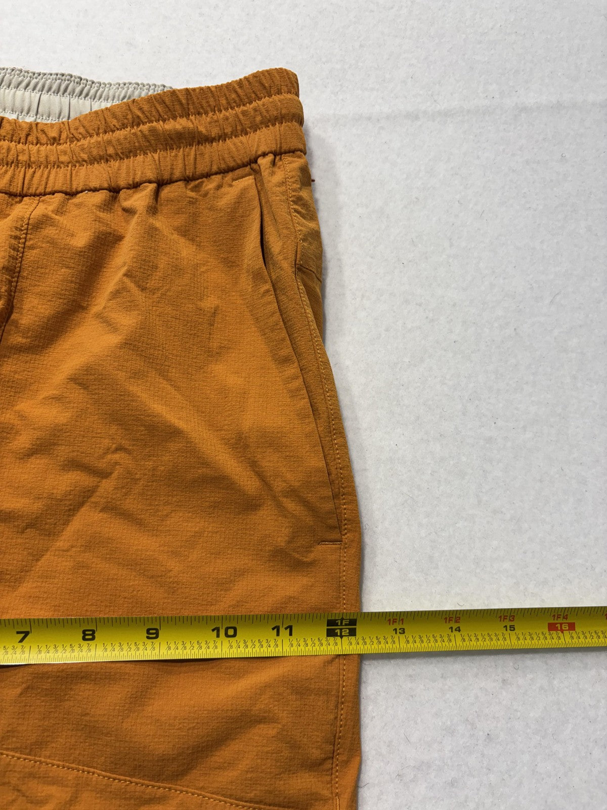 Lululemon Shorts Mens 36 Orange 7" Inseam Running Quick Dry Lightweight Athletic