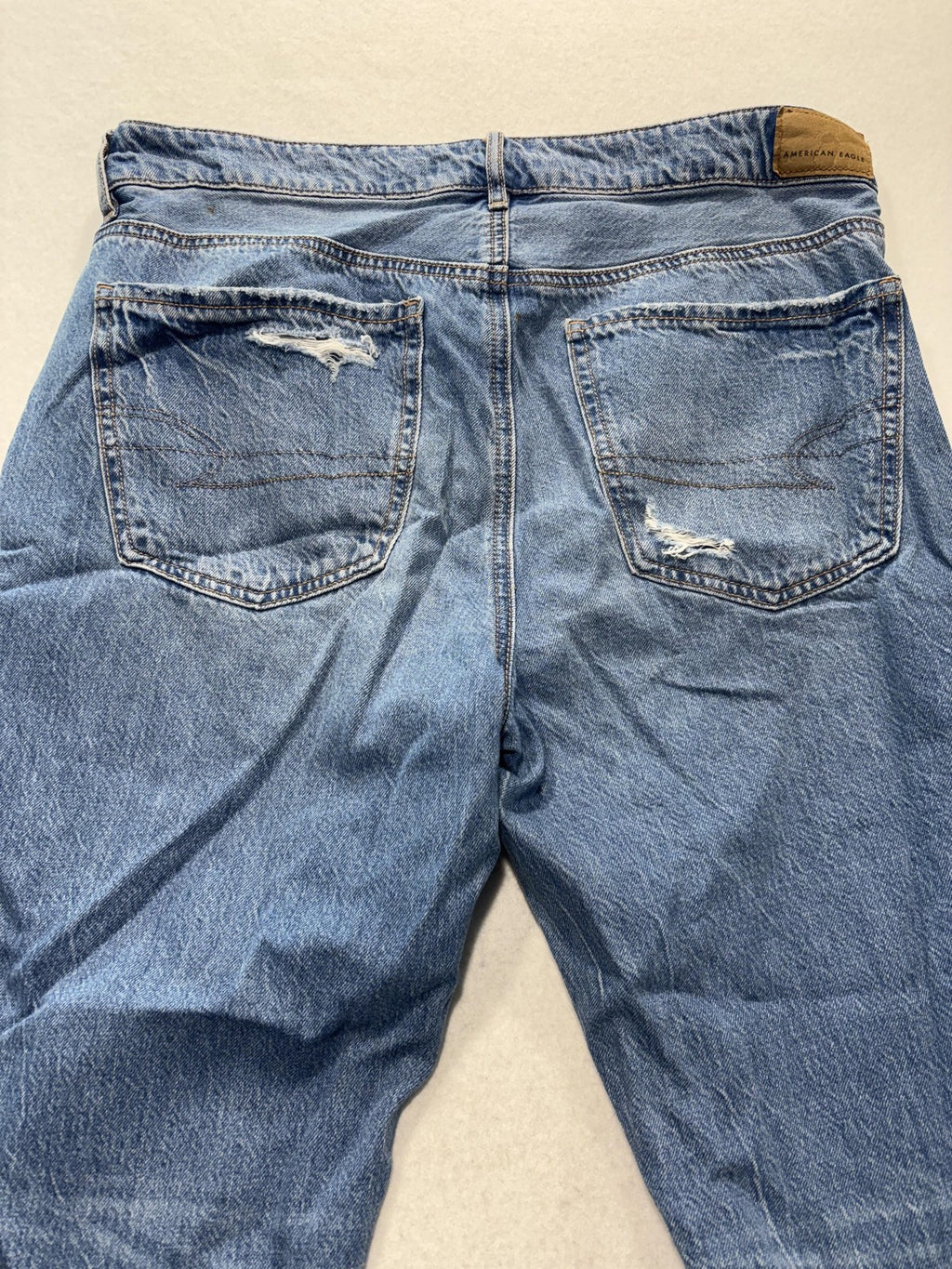 American Eagle Outfitters Tomgirl Jeans Womens 8 Medium Wash Distressed 32x28.5