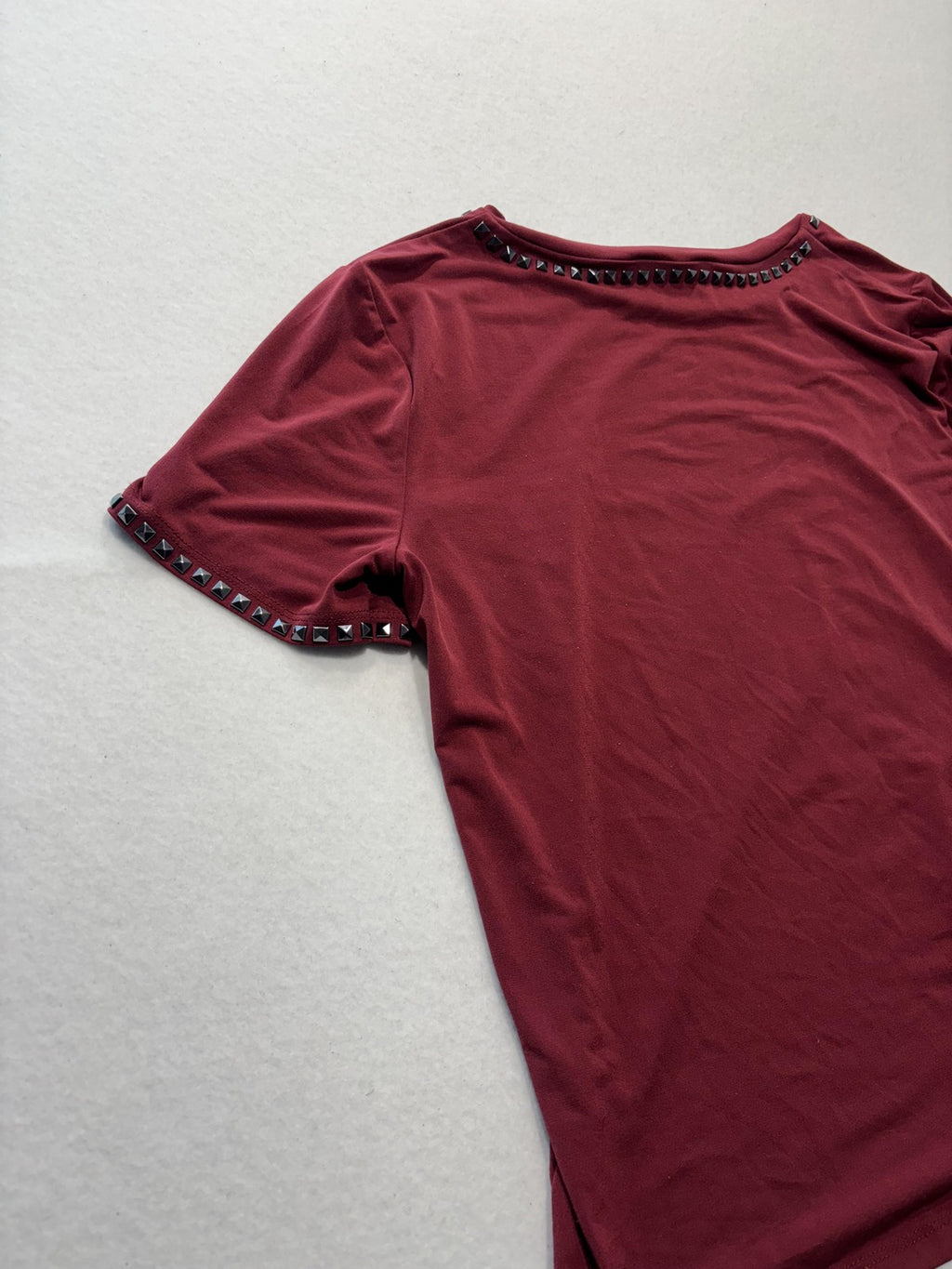 MICHAEL Michael Kors Top Womens Medium Red Studded Crew Neck Short Sleeve Tee