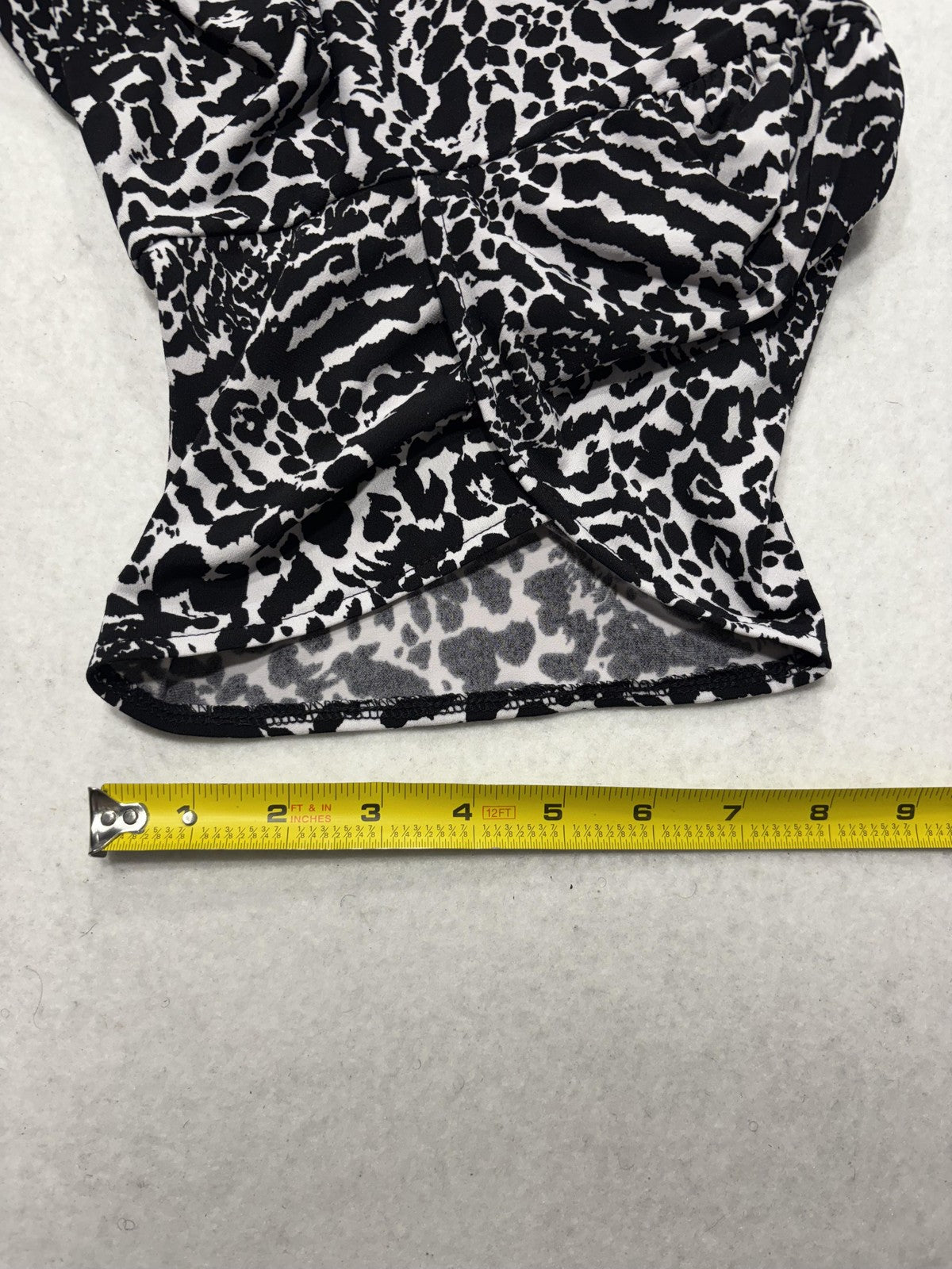 MICHAEL Michael Kors Shirt Womens Large Black Animal Print Short Sleeve Tee