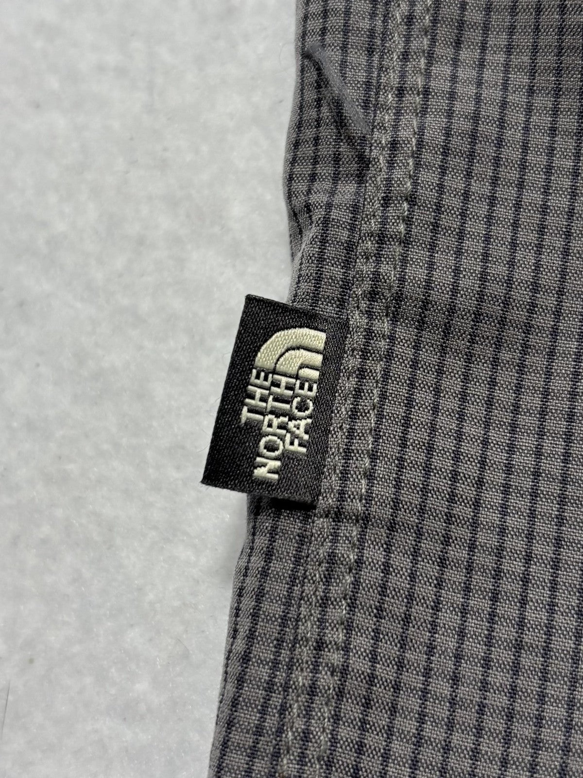 The North Face Shirt Mens Medium Gray Check Short Sleeve Button Up Hiking Casual