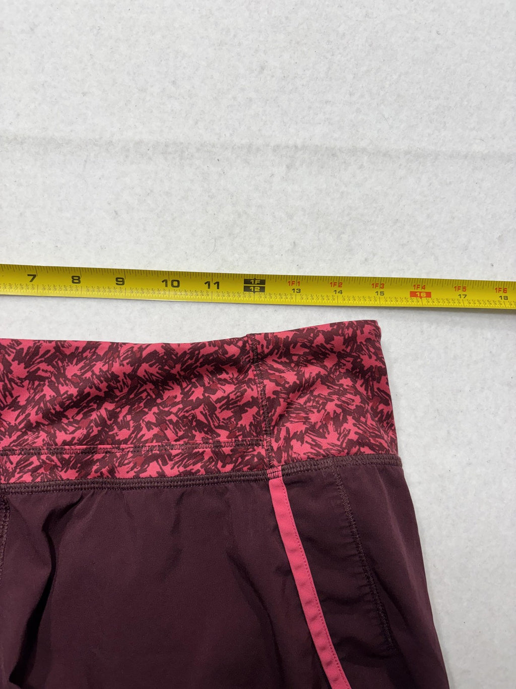 Lululemon Running Shorts Womens 6 Purple 3" Inseam Zip Pocket Lined Athletic