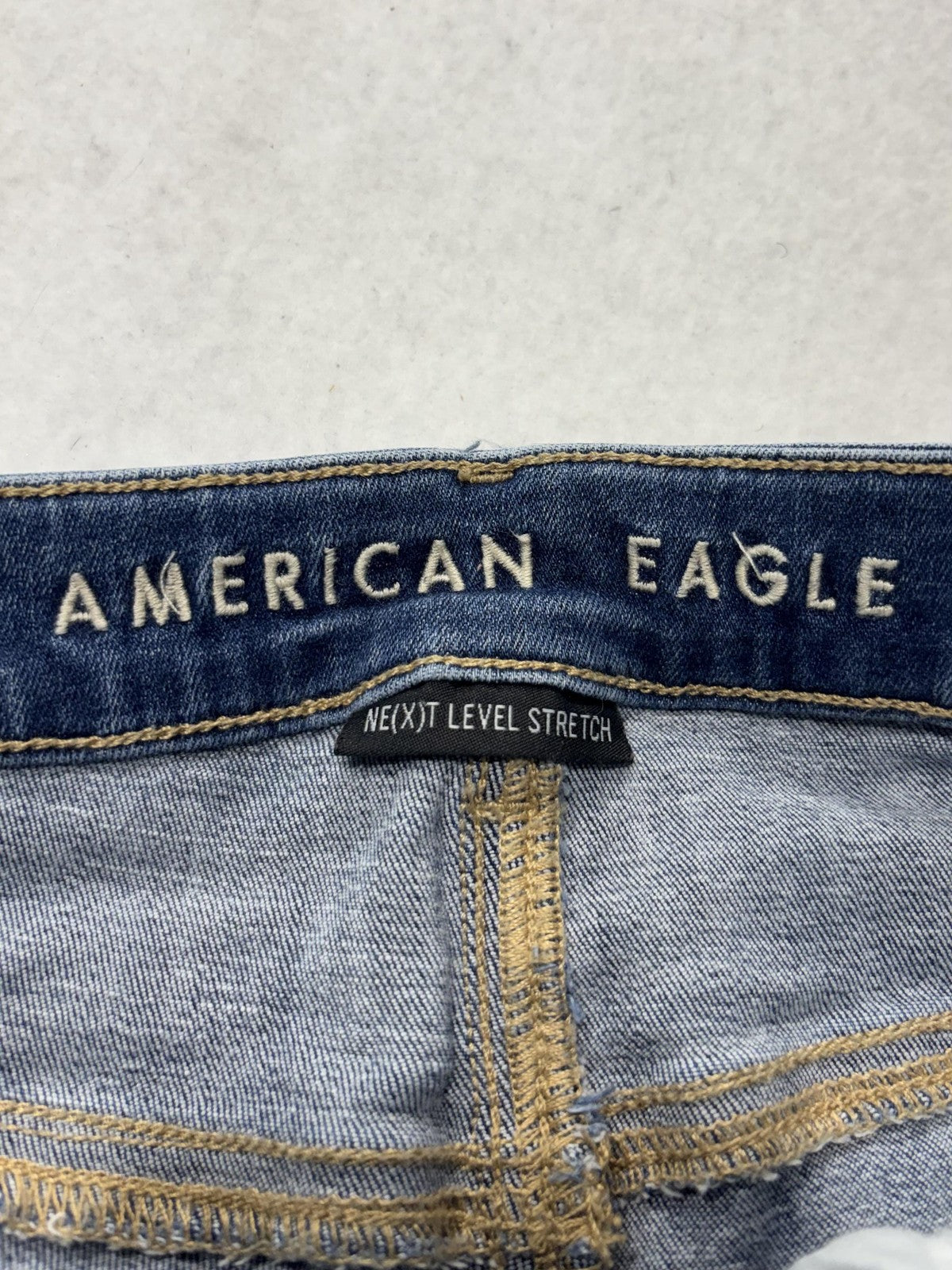 American Eagle Outfitters Shorts Womens 8 Blue Denim 4" Inseam Cuffed Stretch