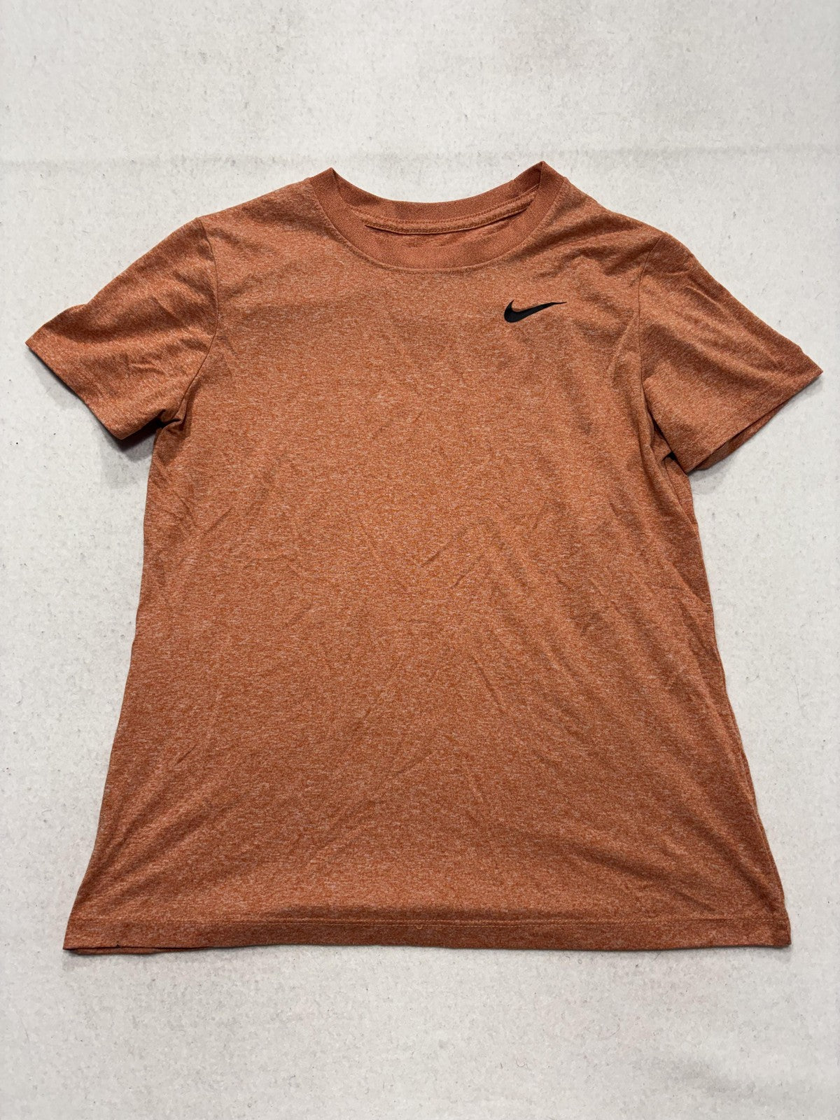 Nike Dri-FIT Shirt Mens Medium Orange The Nike Tee Short Sleeve Lightweight