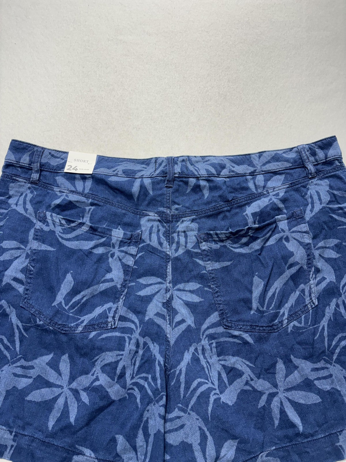 Lane Bryant Shorts Womens 24 Blue Denim Mid Rise Floral Tropical Cut Off