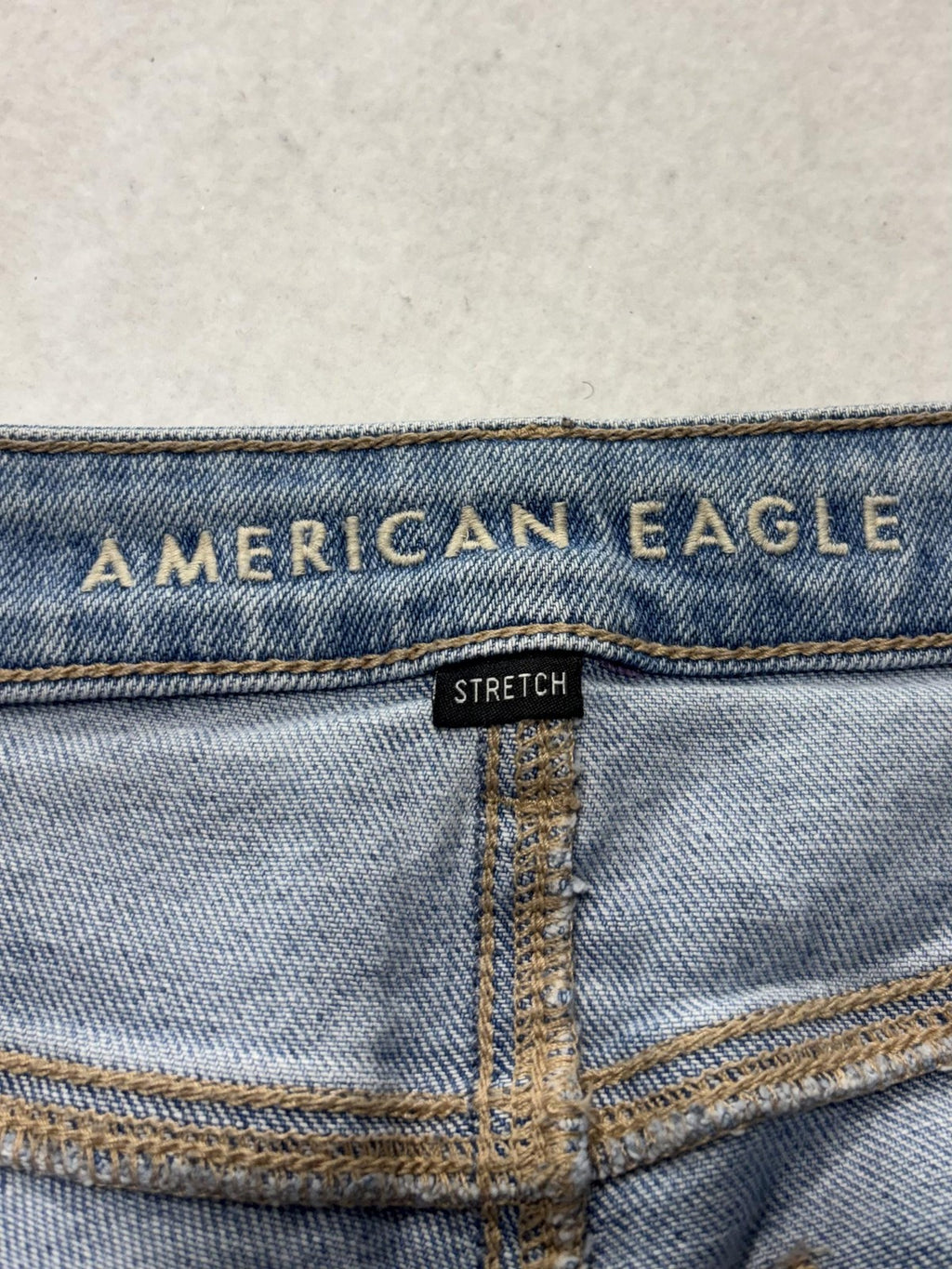American Eagle Mom Straight Jeans Womens 6 Blue High Rise Distressed 28x28