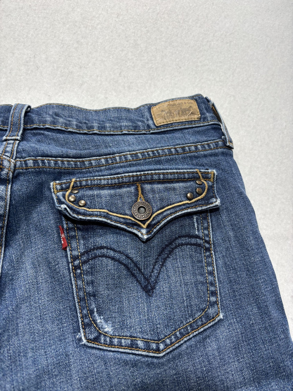Levi's 515 Boot Cut Jeans Womens 8 Blue Medium Wash Mid Rise Slim Stretch 32x31