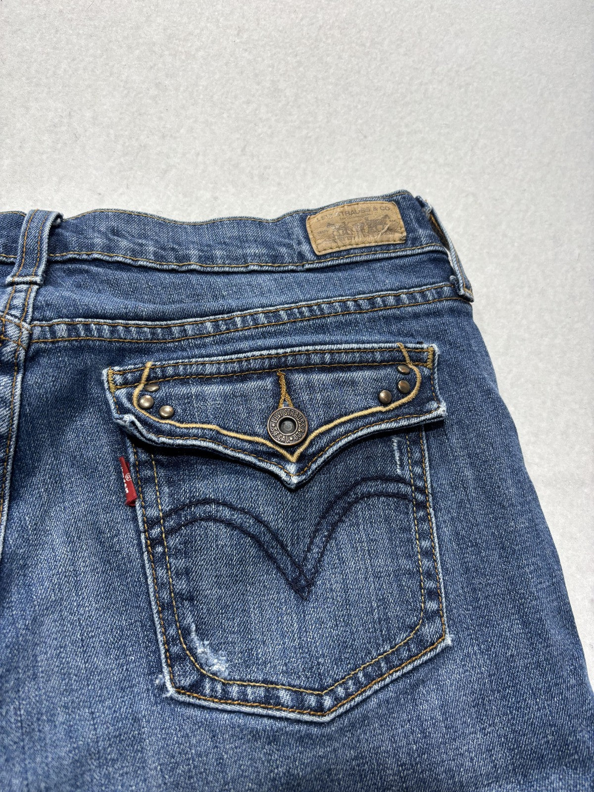 Levi's 515 Boot Cut Jeans Womens 8 Blue Medium Wash Mid Rise Slim Stretch 32x31