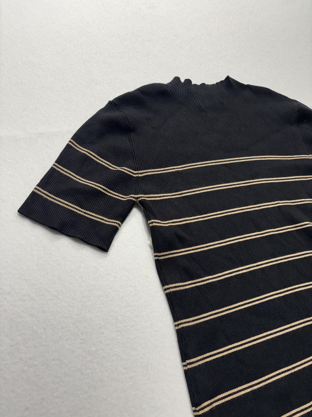 Ellen Tracy Sweater Womens Large Black Stripe Mock Neck Jeweled Shoulder Knit