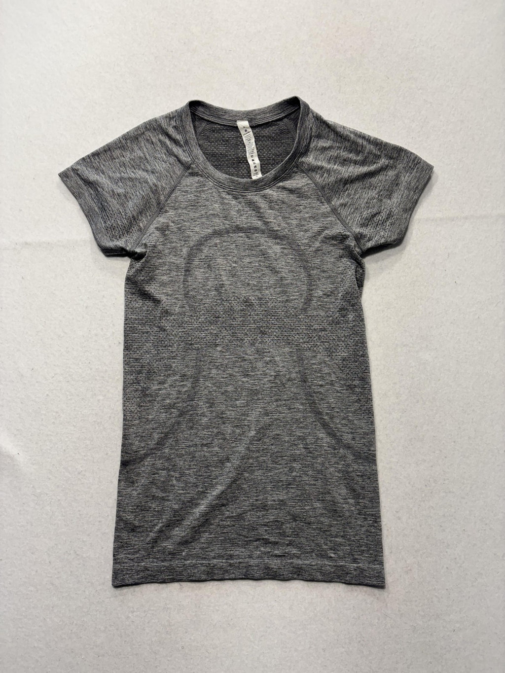 Lululemon Swiftly Tech Shirt Womens 4 Gray Crew Neck Short Sleeve Running Top