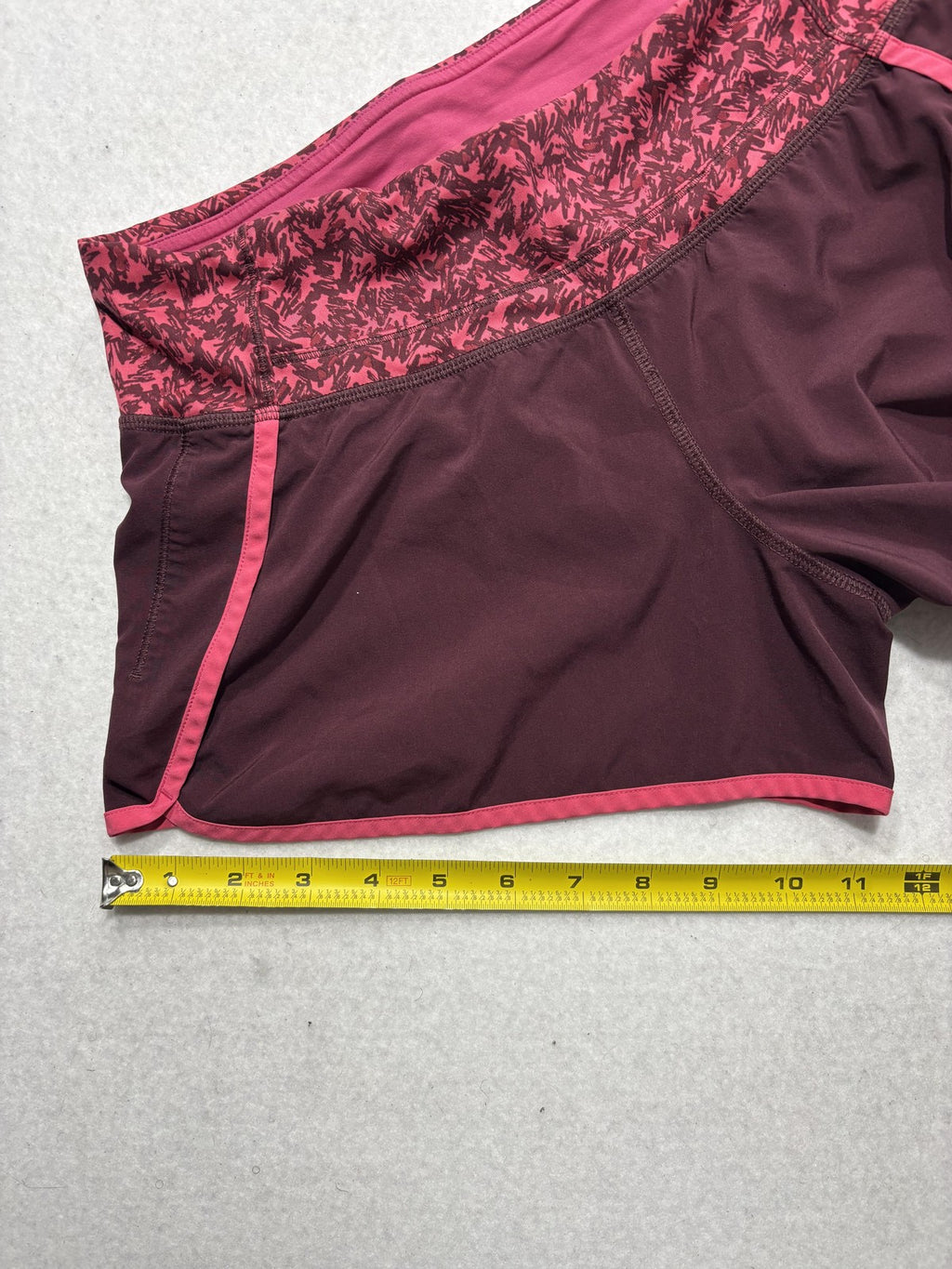 Lululemon Running Shorts Womens 6 Purple 3" Inseam Zip Pocket Lined Athletic