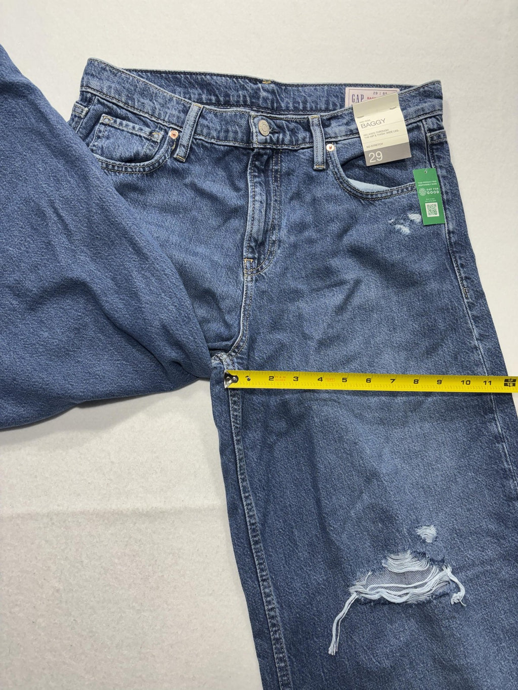Gap Baggy Mid Rise Jeans Womens 8R Blue Medium Wash Wide Leg Distressed 29x29.5