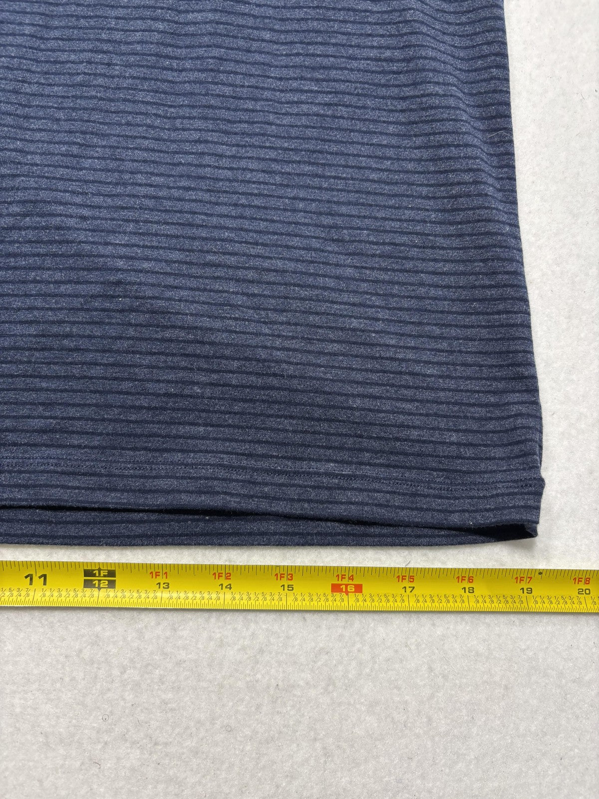 Columbia Shirt Mens Large Blue Striped Crew Neck Short Sleeve Logo Tee Casual