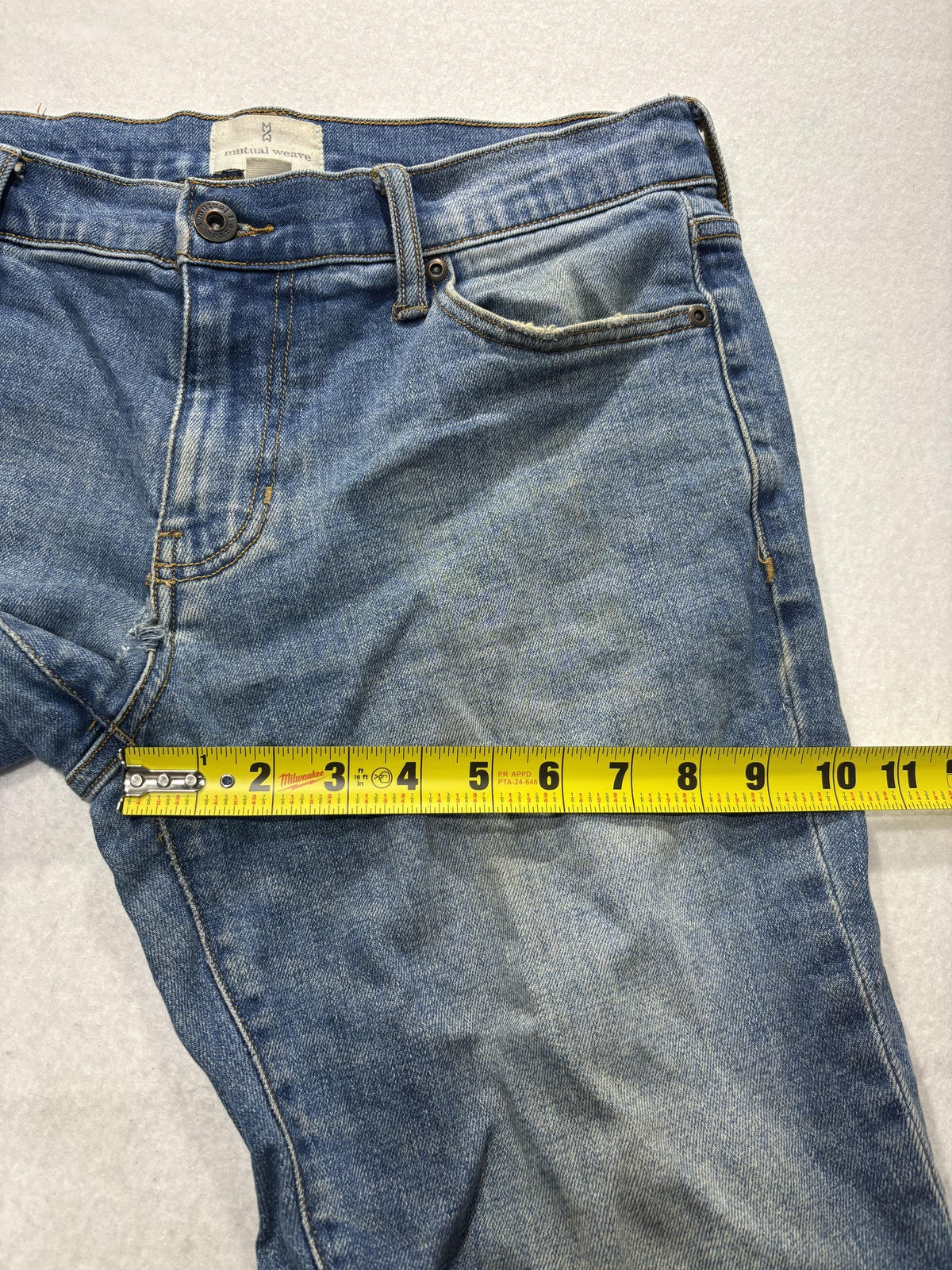 Mutual Weave The Straight Jeans Mens 34x30 Blue Medium Wash Distressed Stretch