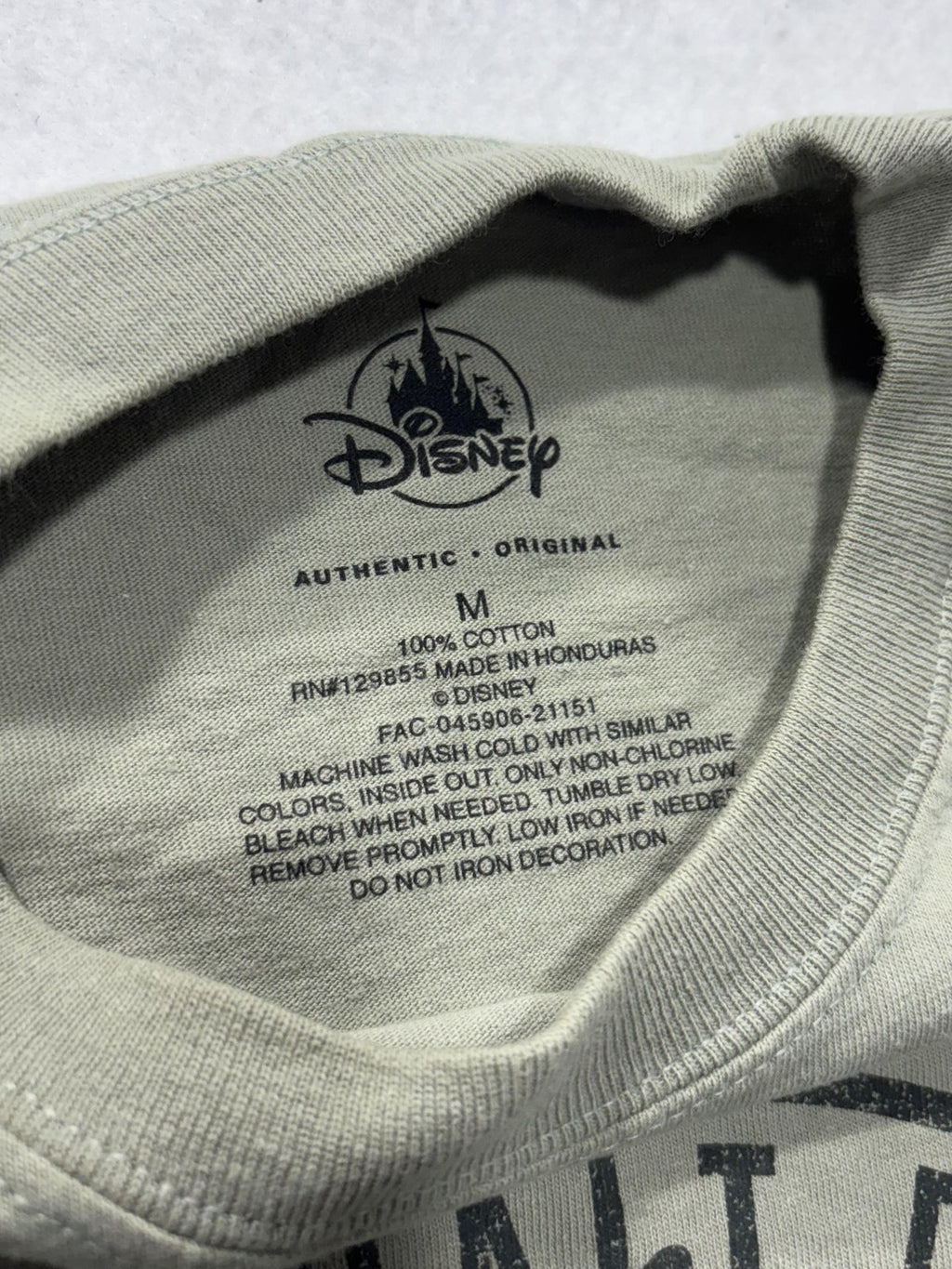 Disney Shirt Mens Medium Green Walt Disney World Since 1971 Graphic Tee
