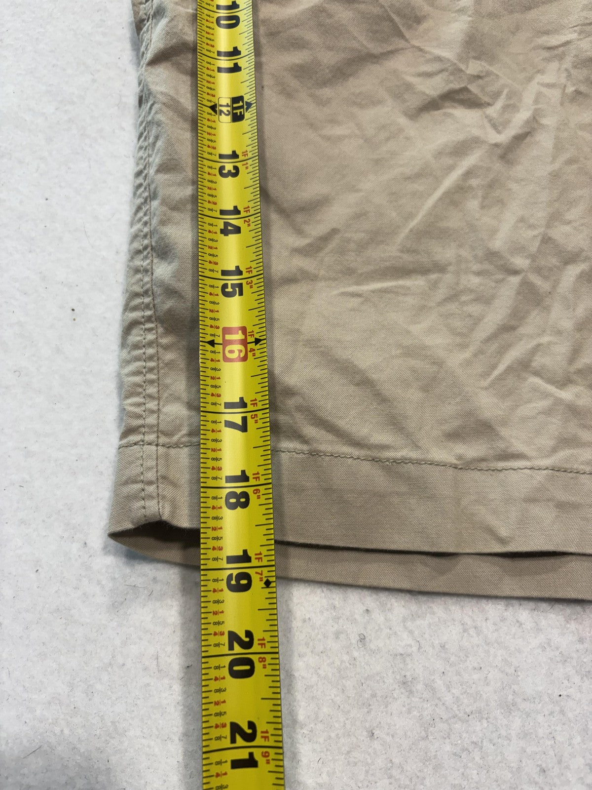 Dockers Chino Shorts Mens 38 Beige 8" Inseam Flex Comfort Stretch S96711