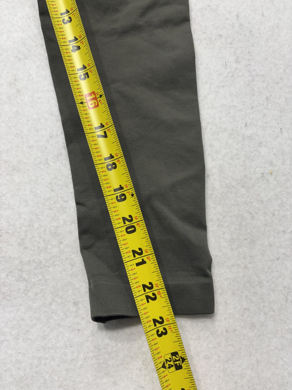 Halara Leggings Womens Medium Green High Rise 23 Inseam Ruched Back Athletic
