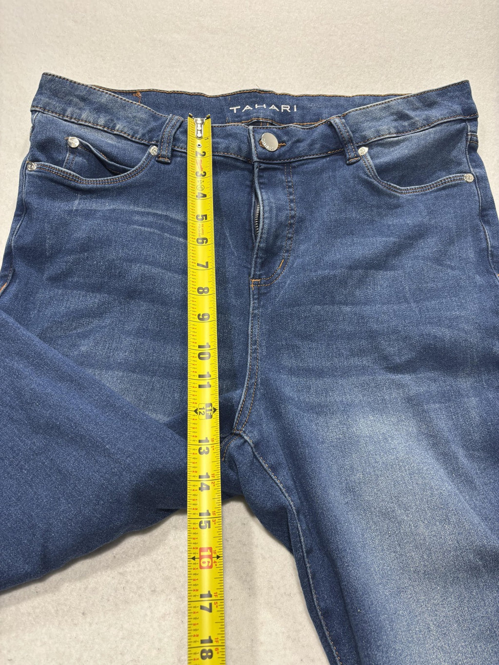 Tahari Jeans Womens 16W Blue Medium Wash High Rise Skinny Stretch 38x27 Denim