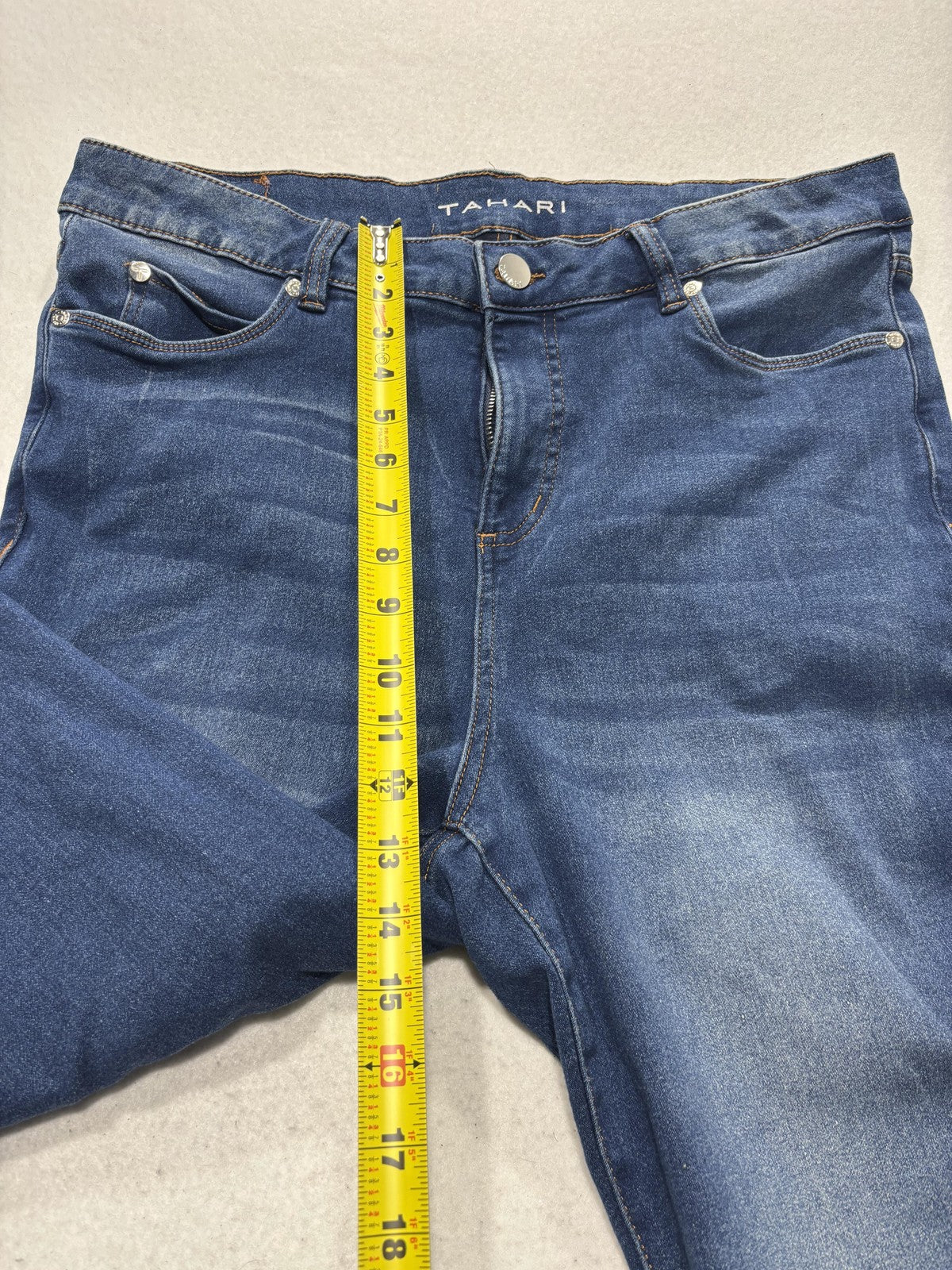 Tahari Jeans Womens 16W Blue Medium Wash High Rise Skinny Stretch 38x27 Denim