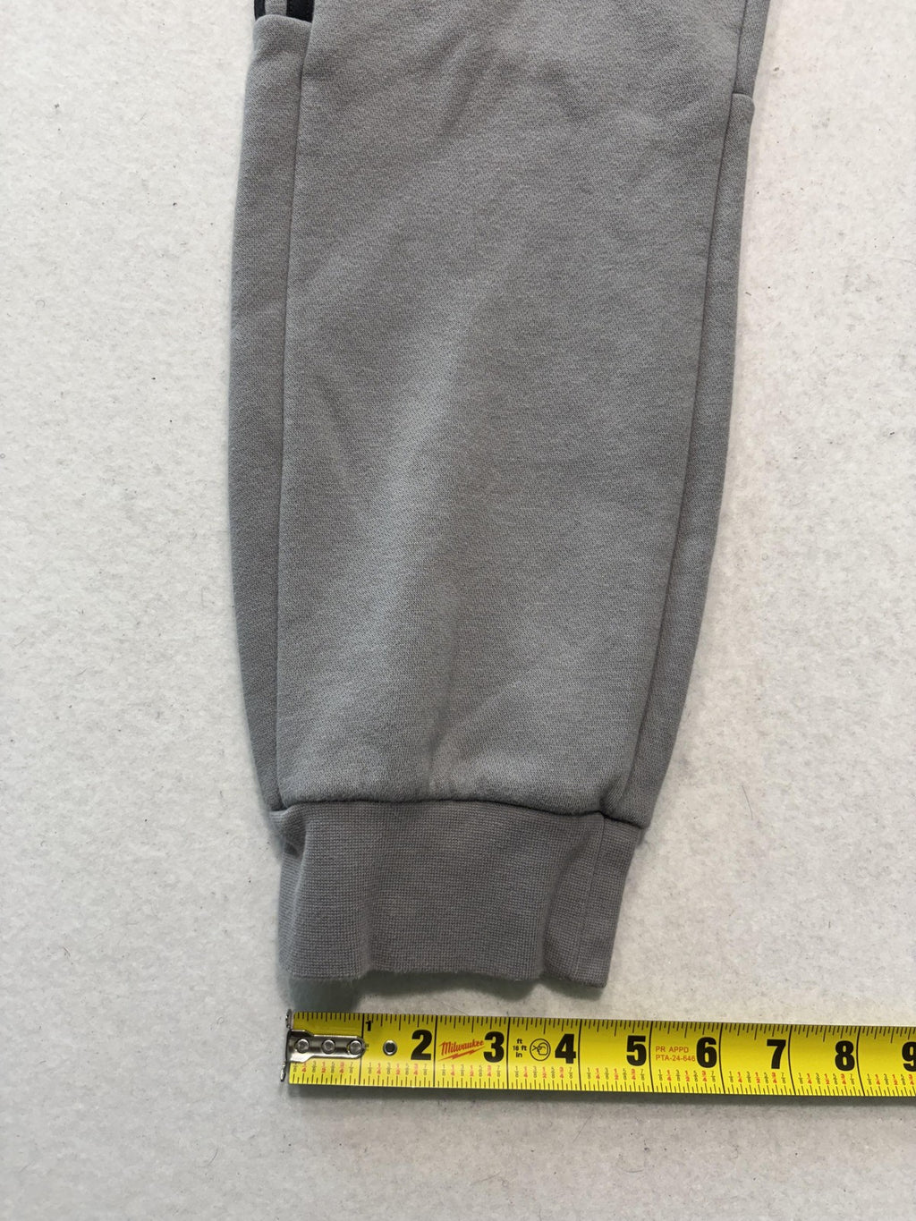 Adidas ZX Sweatpants Mens Medium Gray Fleece Elastic Waist Side Stripe Cuffed