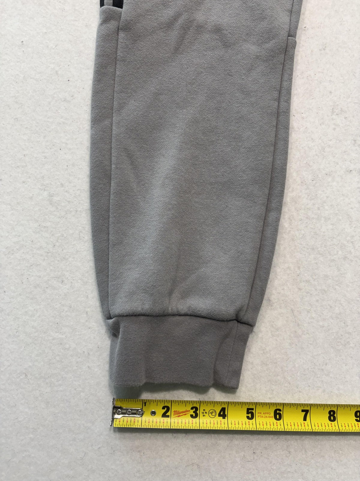 Adidas ZX Sweatpants Mens Medium Gray Fleece Elastic Waist Side Stripe Cuffed