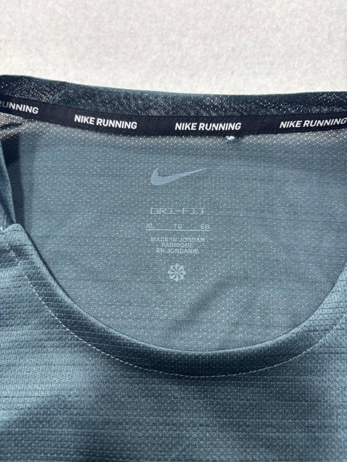 Nike Dri-FIT Running Shirt Mens XL Green Short Sleeve Reflective Tee AJ7565-328