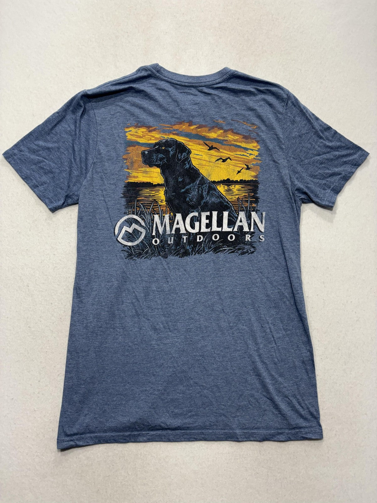 Magellan Outdoors Shirt Mens Medium Blue Hunting Dog Sunset Outdoor Graphic Tee