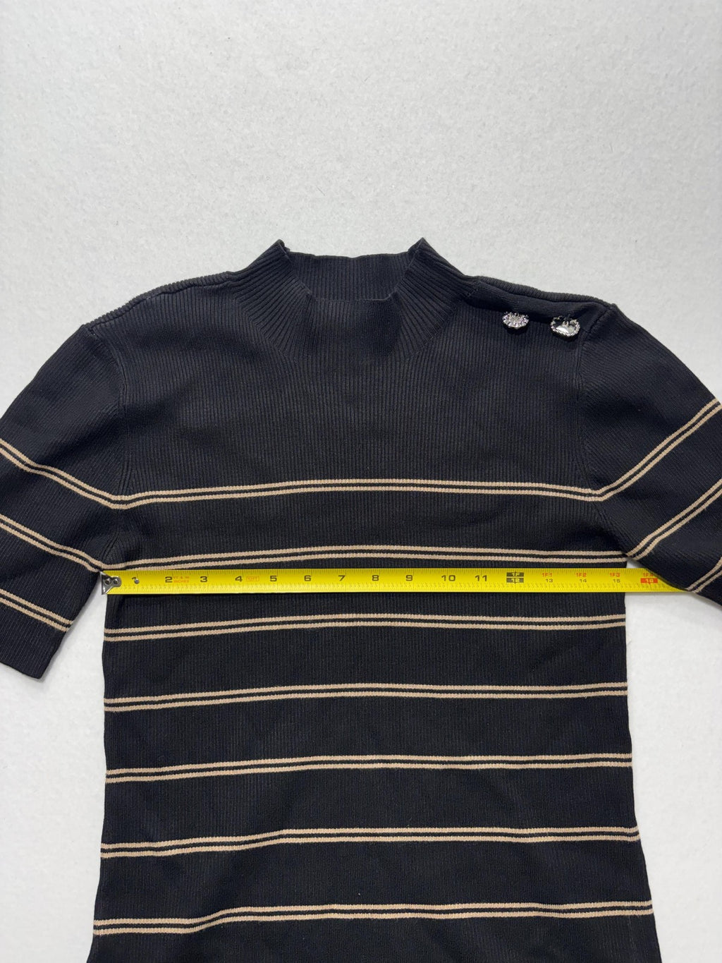 Ellen Tracy Sweater Womens Large Black Stripe Mock Neck Jeweled Shoulder Knit