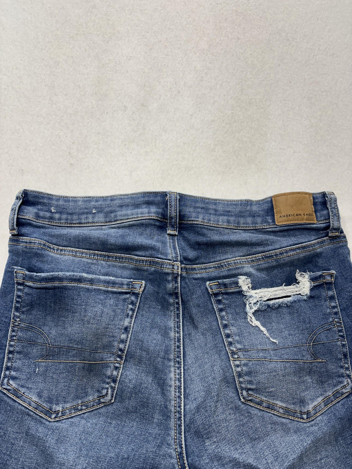 American Eagle Outfitters Shorts Womens 8 Blue Denim 4" Inseam Cuffed Stretch
