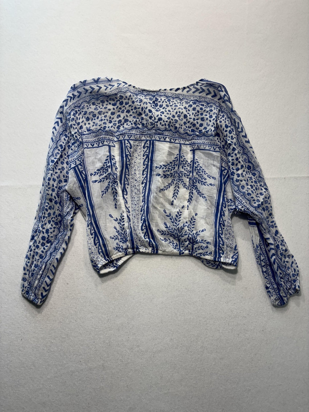 Free People Blouse Womens Medium Blue Long Sleeve Floral Tassel Crop Top Boho