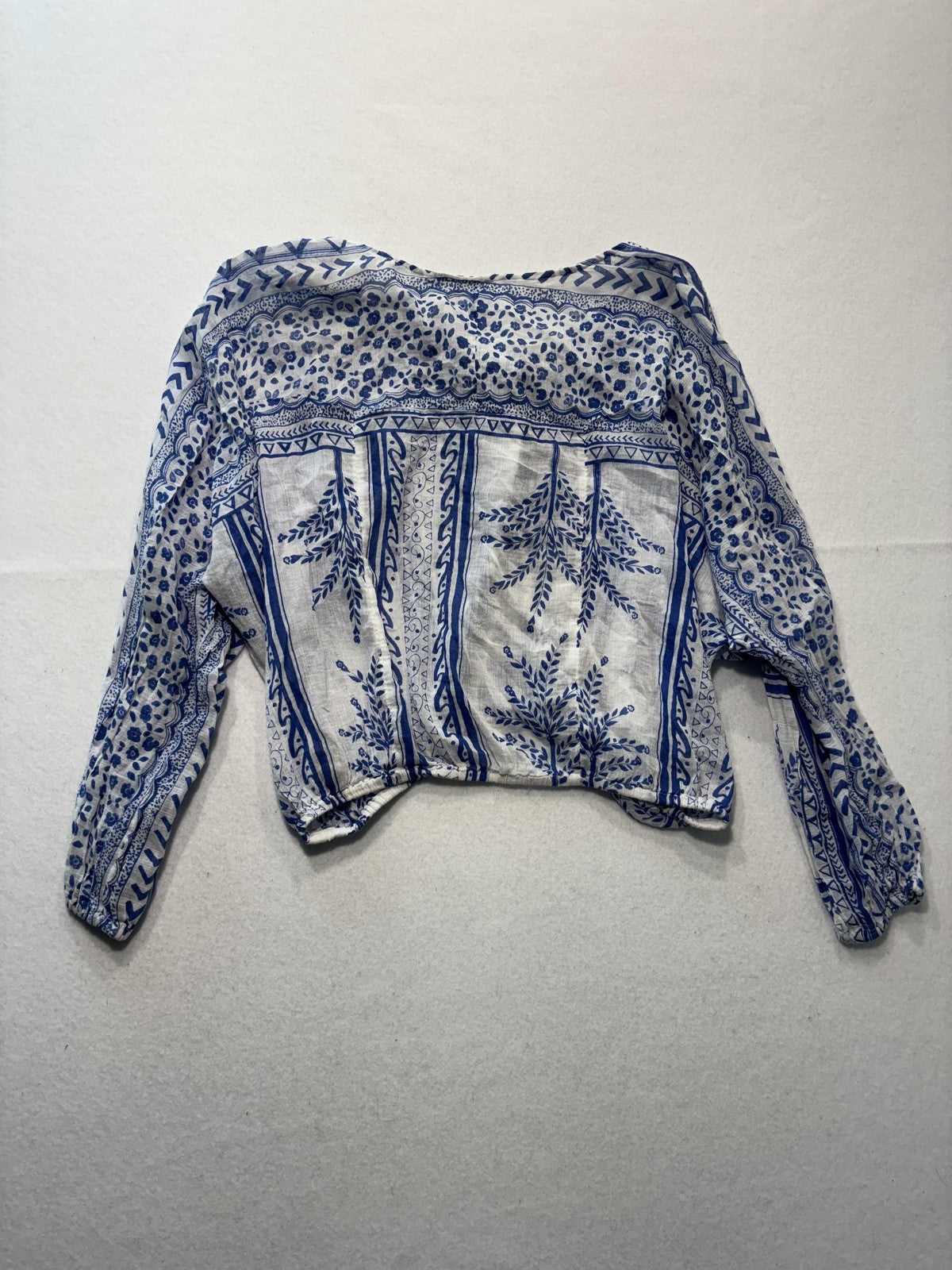 Free People Blouse Womens Medium Blue Long Sleeve Floral Tassel Crop Top Boho